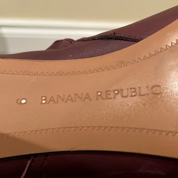 Banana Republic Tall Burgundy Red / Maroon Buckle Leather Boots, Size 9 - Picture 9 of 14